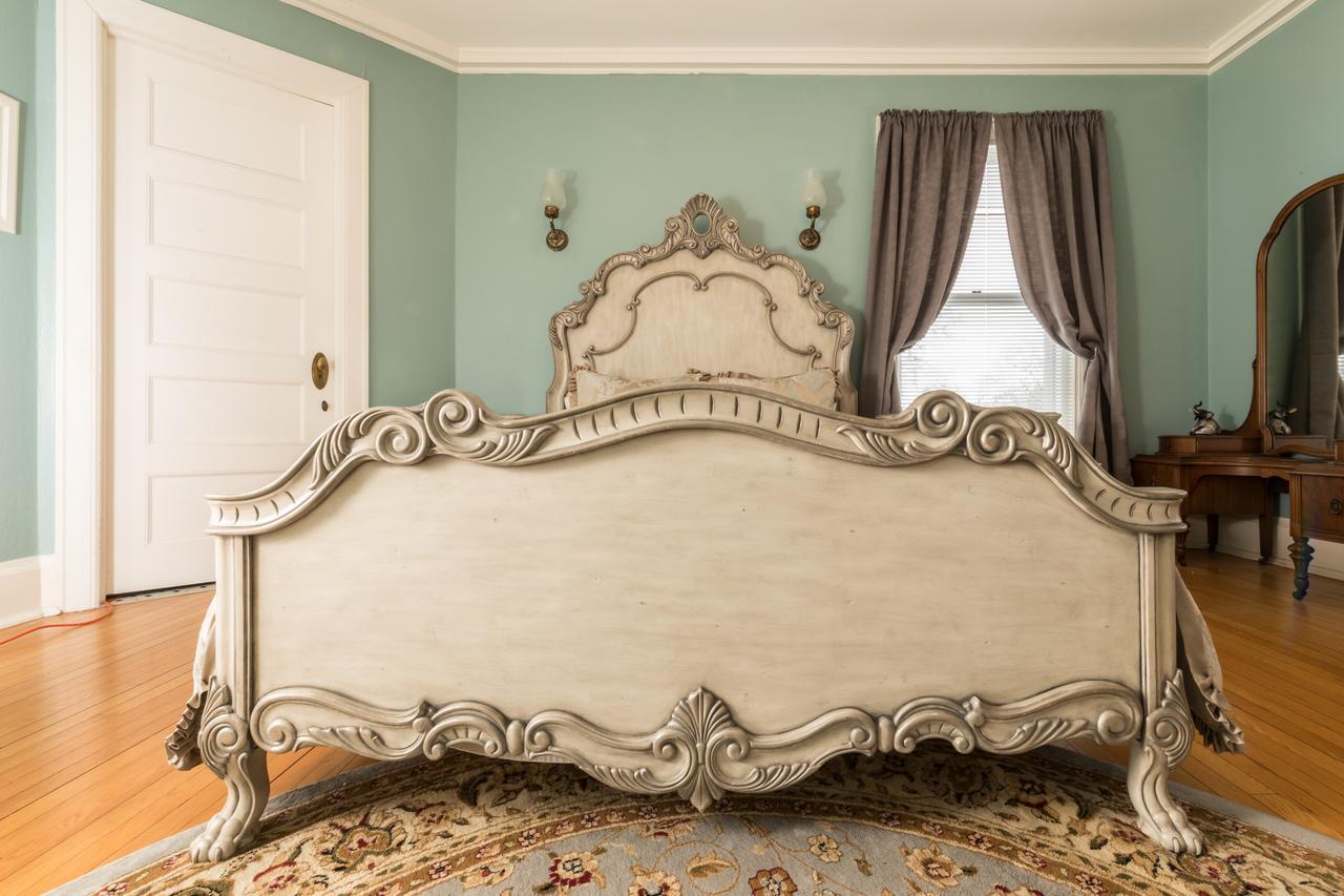 Couette-café Ringling House