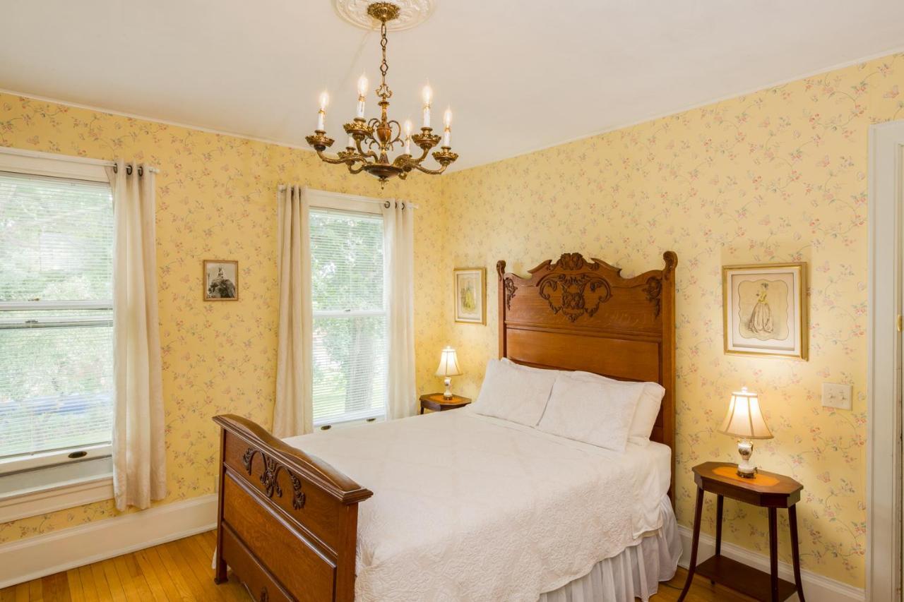 Couette-café Ringling House