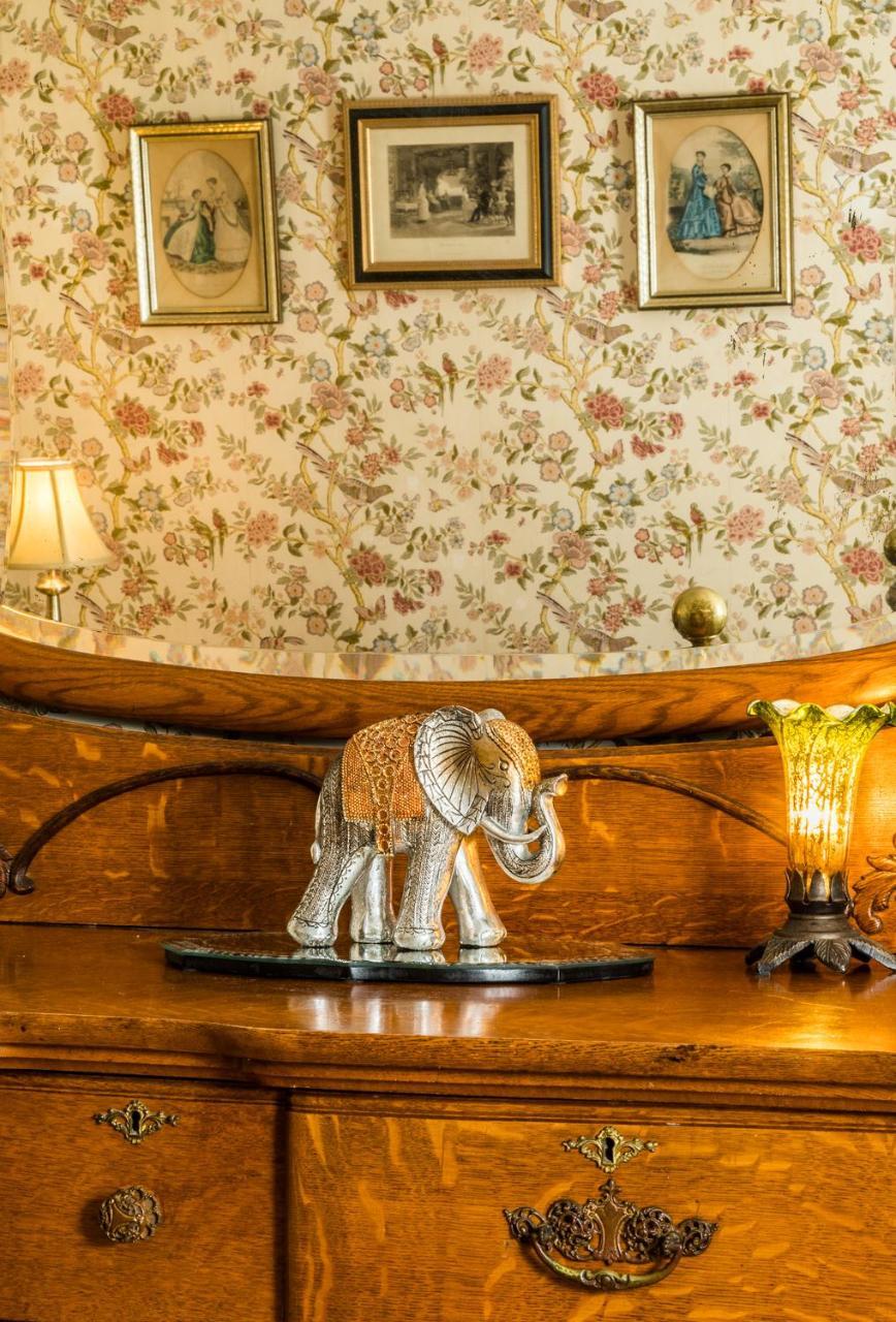 Ringling House Couette-café 3*