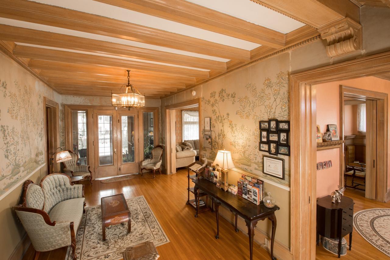 Ringling House Bed & Breakfast