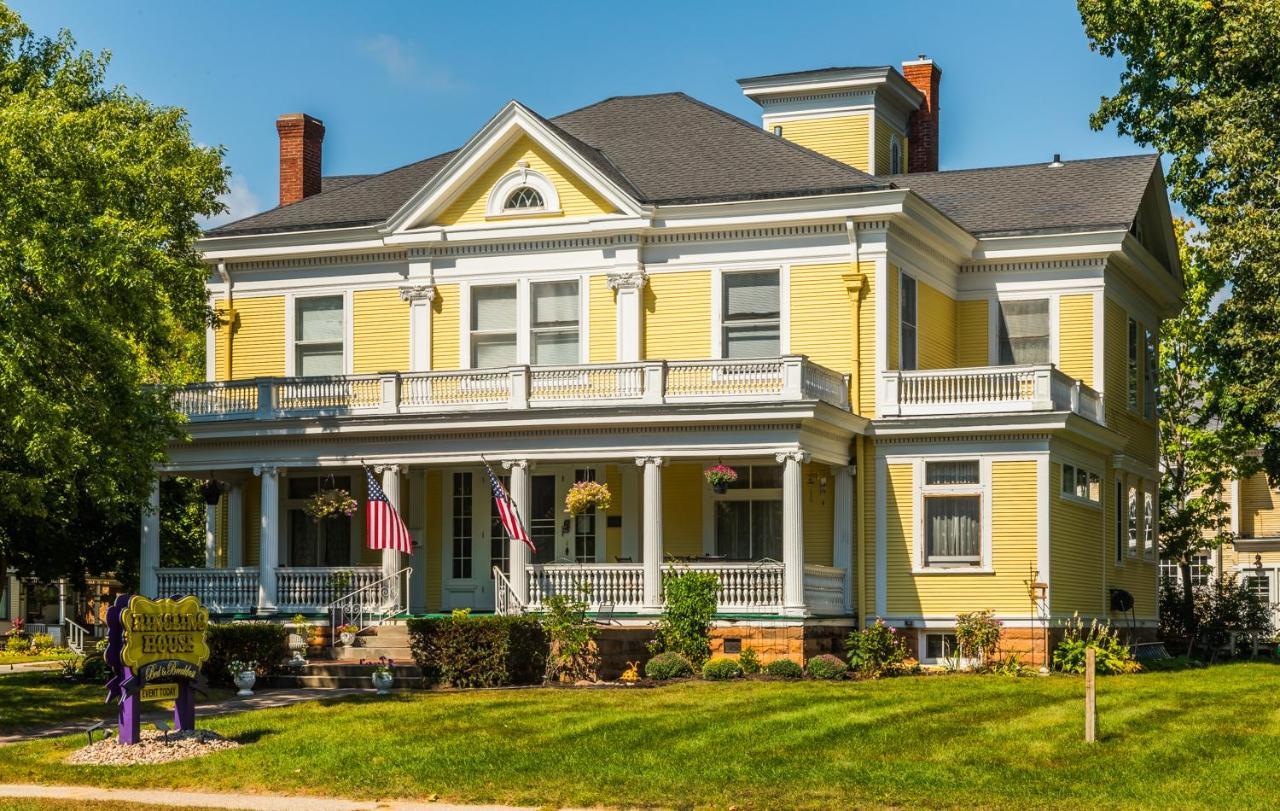 Ringling House Bed & Breakfast 3*